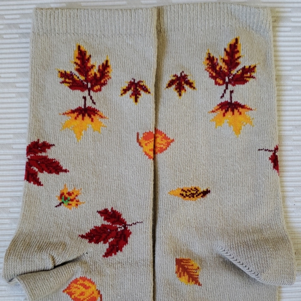 New autumn leaves socks